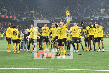 2023-04-30 - April 30, 2023, Bern, Wankdorf Stadium, Super League: BSC Young Boys - FC Luzern, #28 Fabian Lustenberger (Young Boys) celebrates the 16th championship title with his team. - SUPER LEAGUE: BSC YOUNG BOYS - FC LUZERN - SWISS SUPER LEAGUE - SOCCER