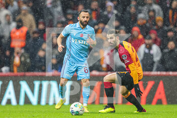 2023-02-05 - Manolis Siopis of Trabzonspor, Sergio Oliveira of Galatasaray during the Turkish championship Super Lig football match between Galatasaray and Trabzonspor on February 5, 2023 at Nef Stadyumu in Istanbul, Turkey - FOOTBALL - TURKISH CHAMP - GALATASARAY V TRABZONSPOR - TURKISH SUPER LEAGUE - SOCCER