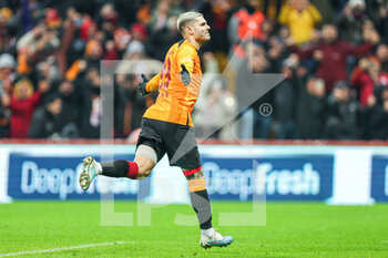 2023-02-05 - Mauro Icardi of Galatasaray celebrates the goal 2-1 during the Turkish championship Super Lig football match between Galatasaray and Trabzonspor on February 5, 2023 at Nef Stadyumu in Istanbul, Turkey - FOOTBALL - TURKISH CHAMP - GALATASARAY V TRABZONSPOR - TURKISH SUPER LEAGUE - SOCCER