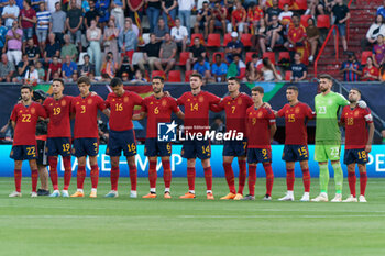 2023-06-15 - Spain's squad holds a moment of silence in memory of Silvio Berlusconi - SEMIFINAL - SPAIN VS ITALY - UEFA NATIONS LEAGUE - SOCCER