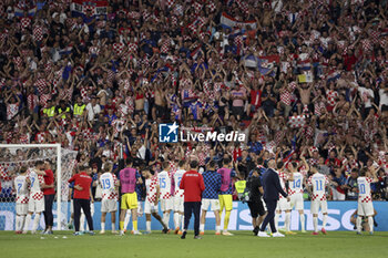 2023-06-14 - Players of Croatia celebrate the victory with their fans following the UEFA Nations League, Semi-finals football match between Netherlands and Croatia on June 14, 2023 at Stadion Feijenoord 'De Kuip' in Rotterdam, Netherlands - FOOTBALL - UEFA NATIONS LEAGUE 2023 - 1/2 - NETHERLANDS V CROATIA - UEFA NATIONS LEAGUE - SOCCER