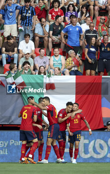 2023-06-15 - Yeremy Pino of Spain #15 celebrates his goal with teammates during the UEFA Nations League Semi-final football match between Spain and Italy on June 15, 2023 at De Grolsch Veste, FC Twente stadium in Enschede, Netherlands - FOOTBALL - UEFA NATIONS LEAGUE 2023 - 1/2 - SPAIN V ITALY - UEFA NATIONS LEAGUE - SOCCER