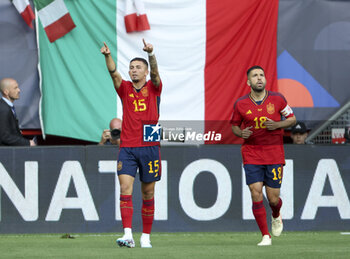 2023-06-15 - Yeremy Pino of Spain #15 celebrates his goal with Jordi Alba during the UEFA Nations League Semi-final football match between Spain and Italy on June 15, 2023 at De Grolsch Veste, FC Twente stadium in Enschede, Netherlands - FOOTBALL - UEFA NATIONS LEAGUE 2023 - 1/2 - SPAIN V ITALY - UEFA NATIONS LEAGUE - SOCCER