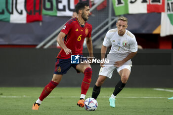 2023-06-15 - Mikel Merino of Spain, Davide Frattesi of Italy during the UEFA Nations League Semi-final football match between Spain and Italy on June 15, 2023 at De Grolsch Veste, FC Twente stadium in Enschede, Netherlands - FOOTBALL - UEFA NATIONS LEAGUE 2023 - 1/2 - SPAIN V ITALY - UEFA NATIONS LEAGUE - SOCCER