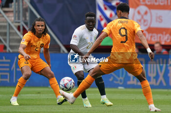 2023-06-18 - Wilfried Gnonto (Italy) and Cody Gakpo (Netherlands) - THIRD-PLACE MATCH - NETHERLANDS VS ITALY - UEFA NATIONS LEAGUE - SOCCER