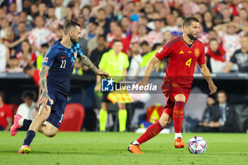 2023-06-18 - Nacho of Spain, Marcelo Brozovic of Croatia (left) during the UEFA Nations League 2023, Final football match between Croatia and Spain on June 18, 2023 at Stadion Feijenoord 'De Kuip' in Rotterdam, Netherlands - FOOTBALL - UEFA NATIONS LEAGUE 2023 - FINAL - CROATIA V SPAIN - UEFA NATIONS LEAGUE - SOCCER
