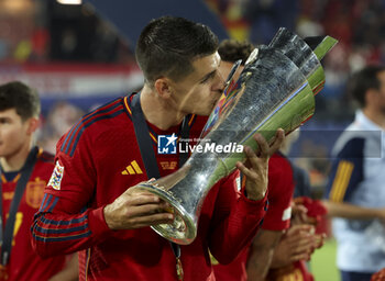 2023-06-18 - Alvaro Morata of Spain celebrates the victory with the trophy following the UEFA Nations League 2023 Final football match between Croatia and Spain on June 18, 2023 at Stadion Feijenoord 'De Kuip' in Rotterdam, Netherlands - FOOTBALL - UEFA NATIONS LEAGUE 2023 - FINAL - CROATIA V SPAIN - UEFA NATIONS LEAGUE - SOCCER