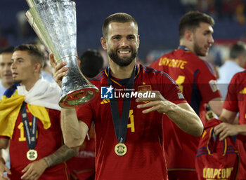 2023-06-18 - Nacho of Spain celebrates the victory with the trophy following the UEFA Nations League 2023 Final football match between Croatia and Spain on June 18, 2023 at Stadion Feijenoord 'De Kuip' in Rotterdam, Netherlands - FOOTBALL - UEFA NATIONS LEAGUE 2023 - FINAL - CROATIA V SPAIN - UEFA NATIONS LEAGUE - SOCCER