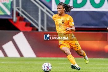 2023-06-18 - Nathan Ake of The Netherlands during the UEFA Nations League 2023, Third-place match between Netherlands and Italy on June 18, 2023 at De Grolsch Veste, FC Twente stadium in Enschede, Netherlands - FOOTBALL - UEFA NATIONS LEAGUE 2023 - 3RD PLACE - NETHERLANDS V ITALY - UEFA NATIONS LEAGUE - SOCCER