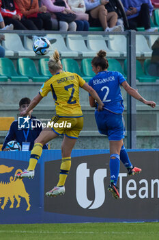 2023-09-26 - Valentina Bergamaschi of Italy and Jonna Andersson of Sweden compete for the ball during the UEFA Womens Nations League match between Italy and Sweden at on September 26, 2023 in Castel di Sangro, Italy. ©Photo: Cinzia Camela. - ITALY WOMEN VS SWEDEN - UEFA NATIONS LEAGUE - SOCCER