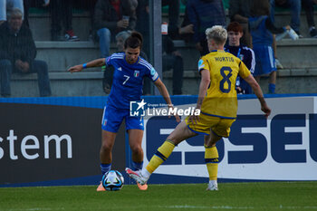 2023-09-26 - Sofia Cantore of Italy and Lina Hurtig of Sweden compete for the ball during the UEFA Womens Nations League match between Italy and Sweden at on September 26, 2023 in Castel di Sangro, Italy. ©Photo: Cinzia Camela. - ITALY WOMEN VS SWEDEN - UEFA NATIONS LEAGUE - SOCCER