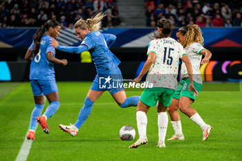 2023-08-02 - Amandine Henry of France and Carole Costa of Portugal fight for the ball during the 2023 UEFA Women’s Nations League, League A - Group A2 football match between France and Portugal on 22 September 2023 at Stade du Hainaut - Valenciennes, France - FOOTBALL - WOMEN'S NATIONS LEAGUE 2023 - FRANCE V PORTUGAL - UEFA NATIONS LEAGUE - SOCCER