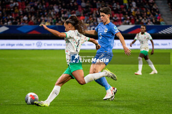 2023-08-02 - Catarina Amado of Portugal and Elisa De Almeida of France fight for the ball during the 2023 UEFA Women’s Nations League, League A - Group A2 football match between France and Portugal on 22 September 2023 at Stade du Hainaut - Valenciennes, France - FOOTBALL - WOMEN'S NATIONS LEAGUE 2023 - FRANCE V PORTUGAL - UEFA NATIONS LEAGUE - SOCCER