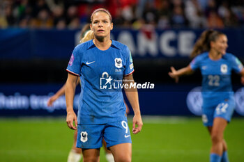2023-08-02 - Eugenie Le Sommer of France during the 2023 UEFA Women’s Nations League, League A - Group A2 football match between France and Portugal on 22 September 2023 at Stade du Hainaut - Valenciennes, France - FOOTBALL - WOMEN'S NATIONS LEAGUE 2023 - FRANCE V PORTUGAL - UEFA NATIONS LEAGUE - SOCCER