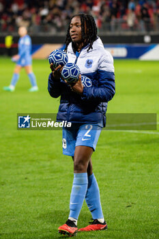 2023-08-02 - Oriane Jean Francois of France celebrates the victory after the 2023 UEFA Women’s Nations League, League A - Group A2 football match between France and Portugal on 22 September 2023 at Stade du Hainaut - Valenciennes, France - FOOTBALL - WOMEN'S NATIONS LEAGUE 2023 - FRANCE V PORTUGAL - UEFA NATIONS LEAGUE - SOCCER