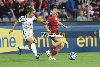 2023-10-27 - Lucia Garcia of Spain competes for the ball with Lisa Boattin of Italy during Soccer - Uefa Nations League between Women - Italy vs Spain at Arechi Stadium - WOMEN - ITALY VS SPAIN - UEFA NATIONS LEAGUE - SOCCER