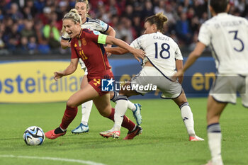2023-10-27 - Alexia Putellas of Spaine\ Arianna Caruso of Italy during Soccer - Uefa Nations League between Women - Italy vs Spain at Arechi Stadium - WOMEN - ITALY VS SPAIN - UEFA NATIONS LEAGUE - SOCCER