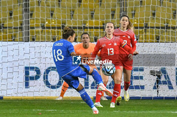 2023-12-05 - attempt to Arianna Caruso of Italia during Women Nation League match between Italia and Swittzerland at Stadio Ennio Tardini, Parma - WOMEN - ITALY VS SWITZERLAND - UEFA NATIONS LEAGUE - SOCCER