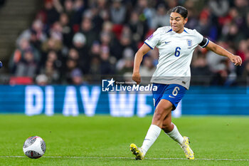 2023-12-01 - Jess Carter (6) of England during the UEFA Women's Nations League, Group A football match between England and Netherlands on 1 December 2023 at Wembley Stadium in London, England - FOOTBALL - WOMEN'S NATIONS LEAGUE - ENGLAND V NETHERLANDS - UEFA NATIONS LEAGUE - SOCCER