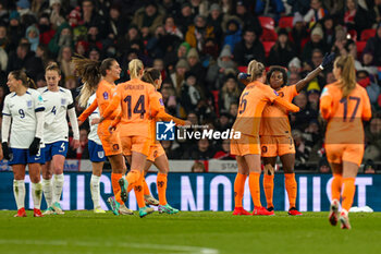 2023-12-01 - Lineth Beerensteyn (7) of Netherlands scores a goal and celebrates 0-2 during the UEFA Women's Nations League, Group A football match between England and Netherlands on 1 December 2023 at Wembley Stadium in London, England - FOOTBALL - WOMEN'S NATIONS LEAGUE - ENGLAND V NETHERLANDS - UEFA NATIONS LEAGUE - SOCCER