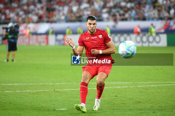 2023-08-16 - 9 RAFA MIR of Sevilla FC during the penalty shoot out at the UEFA Super Cup match between Manchester City and Sevilla FC at Georgios Karaiskakis Stadium on August 16, 2023, in Piraeus, Greece. - UEFA SUPER CUP MANCHESTER CITY VS SEVILLA FC - UEFA SUPER CUP - SOCCER