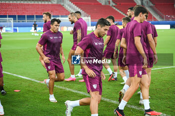 2023-08-15 - Sevilla FC during the team training session ahead of the UEFA Super Cup Final 2023 at Georgios Karaiskakis Stadium on August 15, 2023, in Piraeus, Greece. - SEVILLA FC TRAINING SESSION BEFORE THE UEFA SUPER CUP 2023 GAME - UEFA SUPER CUP - SOCCER