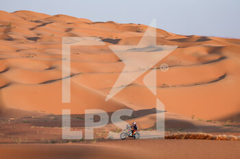 2023-01-12 - 47 BENAVIDES Kevin (arg), Red Bull KTM Factory Racing, KTM, Moto, FIM W2RC, action during the Stage 11 of the Dakar 2023 between Shaybah and Empty Quarter Marathon, on January 12, 2023 in Empty Quarter Marathon, Saudi Arabia - AUTO - DAKAR 2023 - STAGE 11 - RALLY - MOTORS