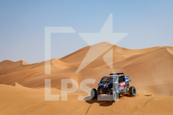 2023-01-12 - 414 TAYLOR Molly (aus), SHORT Andrew (usa), South Racing Can-Am, BRP, SSV, FIA W2RC, Motul, action during the Stage 11 of the Dakar 2023 between Shaybah and Empty Quarter Marathon, on January 12, 2023 in Empty Quarter Marathon, Saudi Arabia - AUTO - DAKAR 2023 - STAGE 11 - RALLY - MOTORS