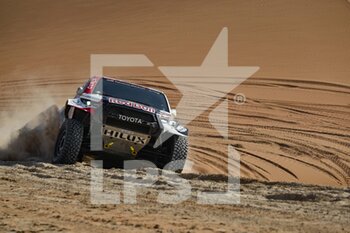 2023-01-12 - 200 AL-ATTIYAH Nasser (qat), BAUMEL Mathieu (fra), Toyota Gazoo Racing, Toyota Hilux, Auto, FIA W2RC, action during the Stage 11 of the Dakar 2023 between Shaybah and Empty Quarter Marathon, on January 12, 2023 in Empty Quarter Marathon, Saudi Arabia - AUTO - DAKAR 2023 - STAGE 11 - RALLY - MOTORS