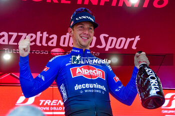 2023-05-10 - Kaden Groves win the satge 5 of Giro d'Italia - 5 STAGE - ATRIPALDA - SALERNO - GIRO D'ITALIA - CYCLING