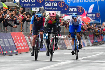 2023-05-16 - Figth for podium - Stage 10 Giro d'Italia 2023 - 10 STAGE - SCANDIANO - VIAREGGIO - GIRO D'ITALIA - CYCLING
