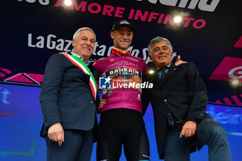 2023-05-16 - Jonathan Milan - Maglia Ciclamino - 10 STAGE - SCANDIANO - VIAREGGIO - GIRO D'ITALIA - CYCLING