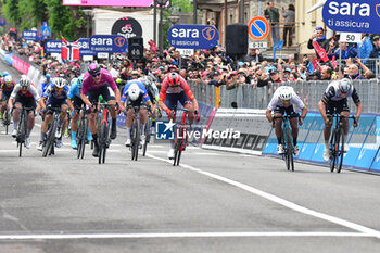 2023-05-17 - final sprint of Stage 11 - 11 STAGE - CAMAIORE - TORTONA - GIRO D'ITALIA - CYCLING