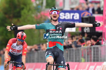 2023-05-18 - Exultation Nico Denz - Winner of stage 12 - Giro d'Italia 2023 - 12 STAGE - BRA - RIVOLI - GIRO D'ITALIA - CYCLING