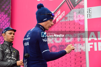 2023-05-19 - Groupama FDJ on the signature podium - Stage 13 - Giro d'Italia 2023 - 13 STAGE - BORGOFRANCO D'IVREA - CRANS MONTANA - GIRO D'ITALIA - CYCLING