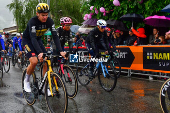 2023-05-19 - Group start to Stage 13 - Borgofranco d'Ivrea-Crans Montana - Giro d'Italia 2023 - 13 STAGE - BORGOFRANCO D'IVREA - CRANS MONTANA - GIRO D'ITALIA - CYCLING