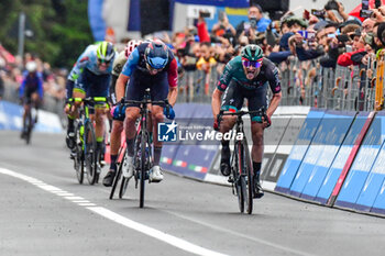 2023-05-20 - Final Sprint - Stage 14 Giro d'Italia 2023 - 14 STAGE - SIERRE - CASSANO MAGNAGO - GIRO D'ITALIA - CYCLING