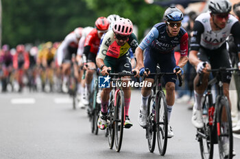 2023-05-21 - BERGAMO, ITALY - MAY 21: Ben Healy of Ireland and Team EF Education-EasyPost and Simon Clarke of Australia and Team Israel compete in the breakaway during the 106th Giro d'Italia 2023, Stage 15 a 195km stage from Seregno to Bergamo / #UCIWT / on May 21, 2023 in Seregno, Italy. Photo Tiziano Ballabio - 15 STAGE - SEREGNO - BERGAMO - GIRO D'ITALIA - CYCLING