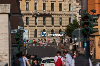 2023-05-28 - ROGLIC Primoz of JUMBO-VISMA (NED) and group of Giro d'Italia 2023 - 21 STAGE - ROMA - ROMA - GIRO D'ITALIA - CYCLING