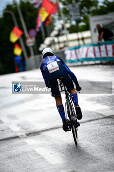 2023-06-30 - The World Champion VAN VLEUTEN Annemiek (NED) Team Movistar Women. Trial Giro d'Italia Women 2023. First stage in Chianciano Terme. Start of the stage - STAGE 1 - WOMEN'S GIRO D'ITALIA - GIRO D'ITALIA - CYCLING