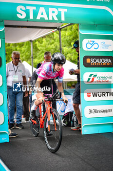2023-06-30 - GOUVEA VIEIRA ALMEIDA MAGALHAES Ana Vitoria (BRA). Team BIZKAIA-DURANGO Giro d'Italia Women 2023. First stage in Chianciano Terme. Time trial Start of the stage. Sponsor Scaligera Arredamenti, Ferrovie Italiane, Wurth, Il Messaggero, - STAGE 1 - WOMEN'S GIRO D'ITALIA - GIRO D'ITALIA - CYCLING