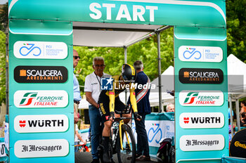 2023-06-30 - SWINKELS Karlijn (NED). Giro d'Italia Women 2023. First stage in Chianciano Terme. Time trial. Start of the stage.Sponsor Scaligera Arredamenti, Ferrovie Italiane, Wurth, Il Messaggero, - STAGE 1 - WOMEN'S GIRO D'ITALIA - GIRO D'ITALIA - CYCLING