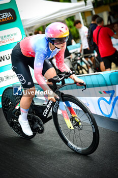 2023-06-30 - CONSONNI Chiara (ITA) -UAE TEAM ADQ - Giro d'Italia Women 2023. First stage in Chianciano Terme. Time trial. Start of the stage - STAGE 1 - WOMEN'S GIRO D'ITALIA - GIRO D'ITALIA - CYCLING