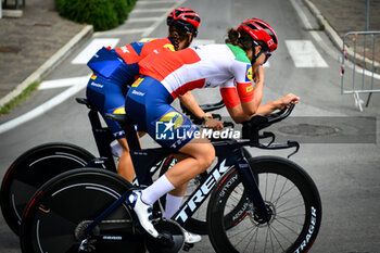 2023-06-30 - LONGO BORGHINI Elisa (ITA. - Team TREK. The Italian Champion at Giro d'Italia Women - First stage Time trial - Chianciano Terme. Warm up. - STAGE 1 - WOMEN'S GIRO D'ITALIA - GIRO D'ITALIA - CYCLING