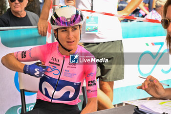 2023-07-07 - Annemiek van Vleuten - team Movistaer, leader tour - GIRO D'ITALIA WOMEN - STAGE 7 - ALBENGA-ALASSIO - GIRO D'ITALIA - CYCLING
