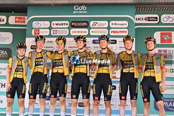 2023-07-07 - Team Jumbo – Visma (NED) - GIRO D'ITALIA WOMEN - STAGE 7 - ALBENGA-ALASSIO - GIRO D'ITALIA - CYCLING
