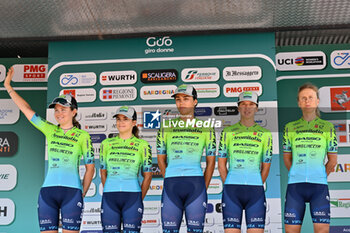 2023-07-07 - team Aromitalia Basso Vadano (ITA) - GIRO D'ITALIA WOMEN - STAGE 7 - ALBENGA-ALASSIO - GIRO D'ITALIA - CYCLING