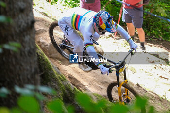 2023-07-01 - Loic Bruni (FRA) in action during DH Elite Men race, at UCI MTB World Cup 2023, Val di Sole stage on July 01, 2023 in Val di Sole, Trento, Italy. - UCI MTB  WORLD CUP - DOWNHILL ELITE MEN RACE - MTB - MOUNTAIN BIKE - CYCLING