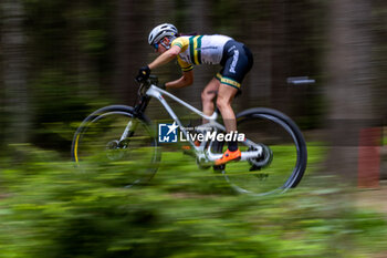 2023-05-14 - Rebecca HENDERSON of PRIMAFLOR MONDRAKER GENUINS RACING TEAM (AUS) during the 2023 UCI MTB World Cup, XCO cycling event on May 14, 2023 in Nove Mesto Na Morave, Czech Republic - CYCLING - MTB WORLD CUP 2023 - NOVE MESTO - MTB - MOUNTAIN BIKE - CYCLING