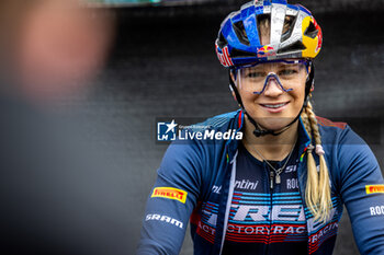 2023-05-14 - Evie RICHARDS of TREK FACTORY RACING XC (GBR) during the 2023 UCI MTB World Cup, XCO cycling event on May 14, 2023 in Nove Mesto Na Morave, Czech Republic - CYCLING - MTB WORLD CUP 2023 - NOVE MESTO - MTB - MOUNTAIN BIKE - CYCLING